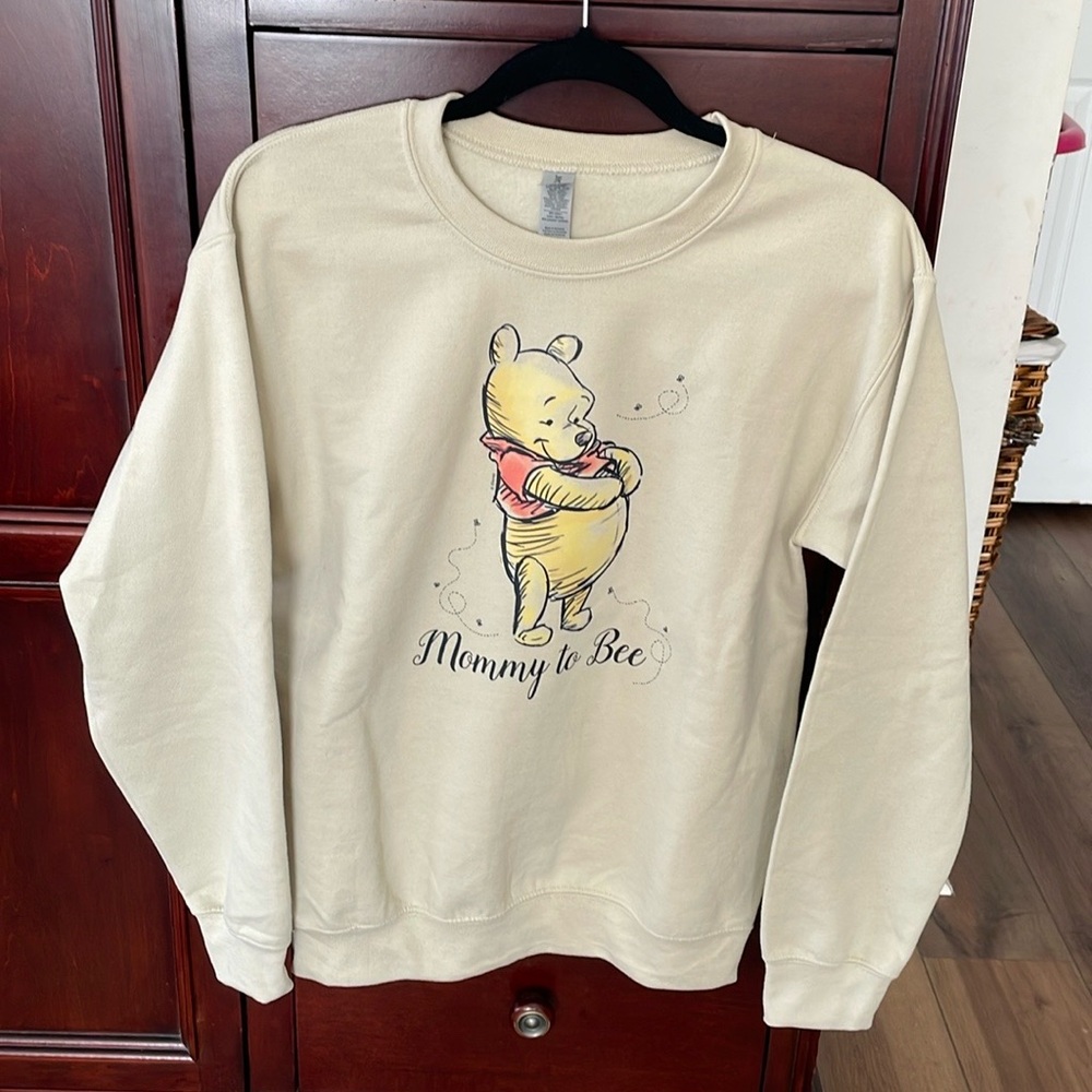 “Mommy to Bee” Sweatshirt